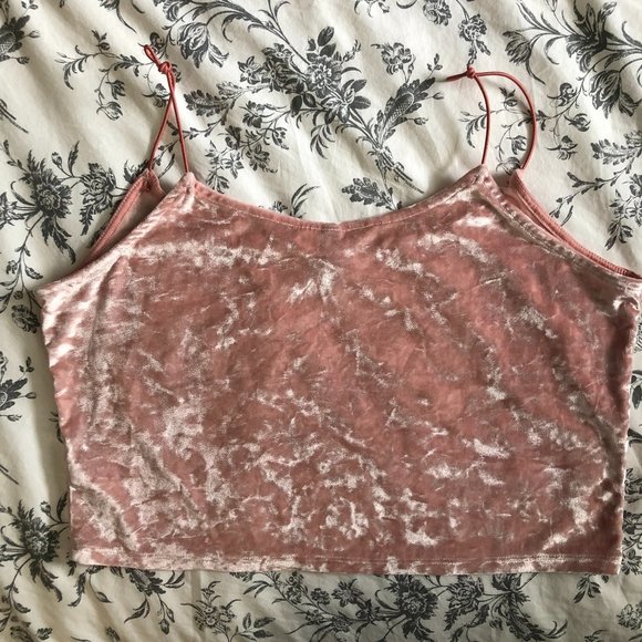 2 for $20 ❤️ H&M Pink Velvet Crop Tank - Picture 2 of 2
